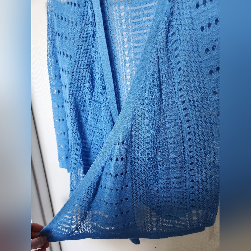 CHICO'S size 0/ small. Lightweight summer sweater/ layering piece. - Picture 7 of 10